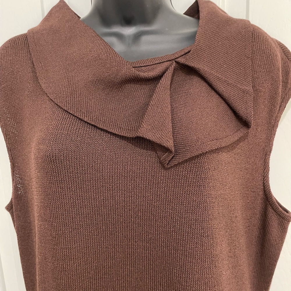 St John dress with collar detail - sleeveless